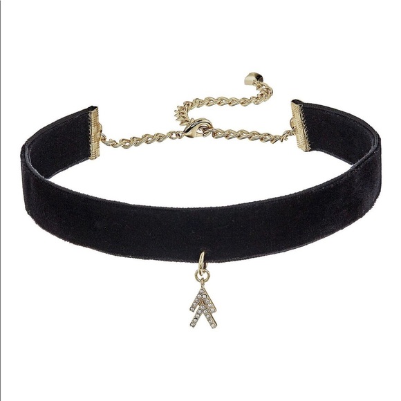 ✨🆕✨ Rebecca Minkoff velvet choker with arrow - Picture 2 of 3